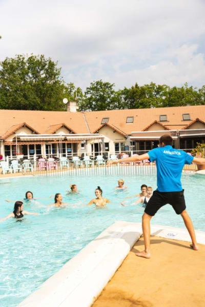 Camping Officiel Siblu Les Pierres Couchees Saint-Brevin-les-Pins Exterior photo